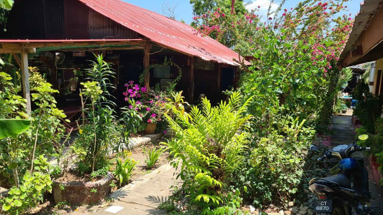 Gecko Guesthouse Pantai Cenang  Exteriér fotografie