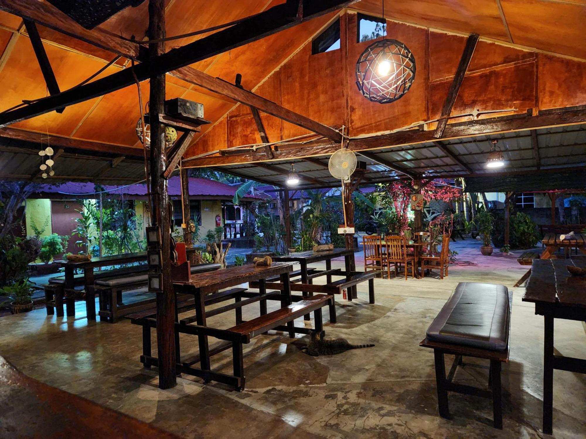 Gecko Guesthouse Pantai Cenang  Exteriér fotografie